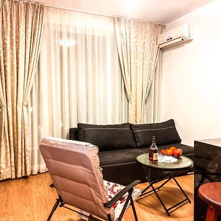 Апартамент Sunny View Central *