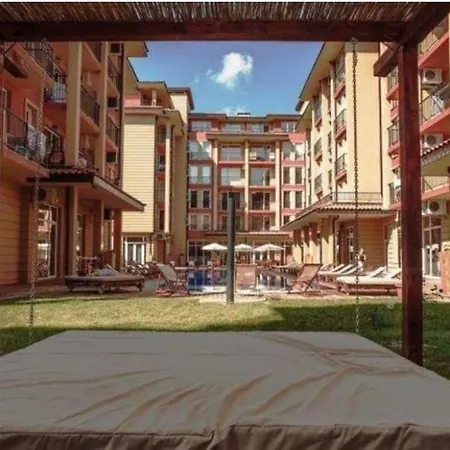 Апартамент Sunny View Central *